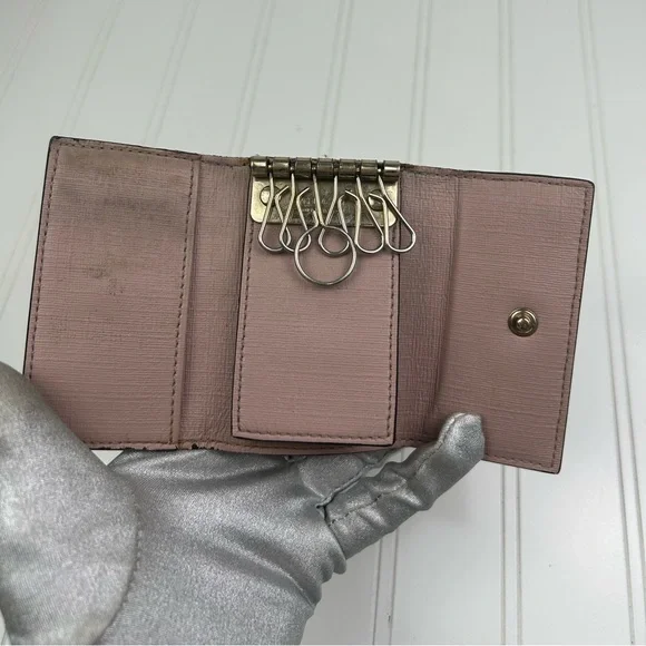 Gucci White and Pink GG 6 Ring Holder Wallet Case - Picture 8 of 11